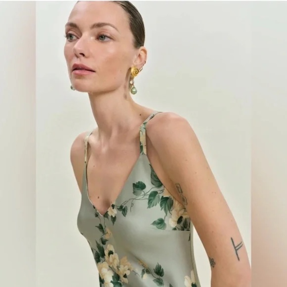 Reformation Tyler Satin Dress Gown Size 4 Shade Green - Picture 3 of 5